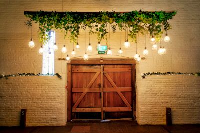 Edison Bulb Top Table Feature at Ufton Court